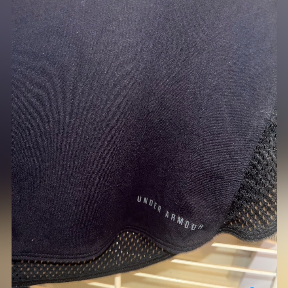 Women’s XS Under Armour Black Sleeveless Hoodie Top - Picture 3 of 8